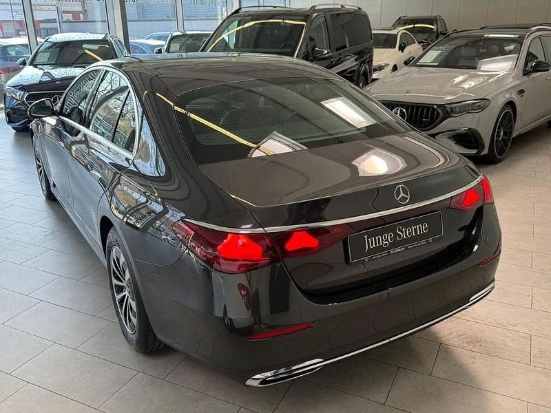 Gebraucht Mercedes E220 Advanced Plus 197 PS (144 kW) 2025 Grau Limousine
