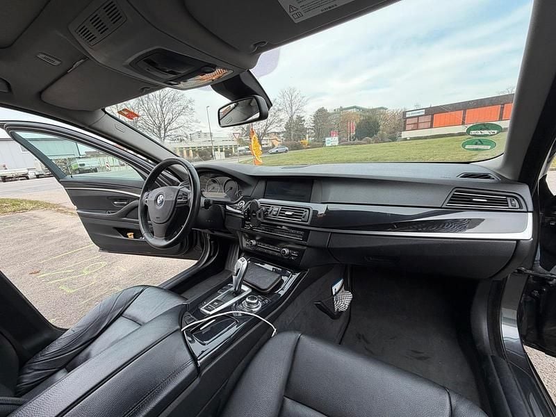 Gebraucht BMW 525 218 PS (160 kW) 2013 Blau Limousine