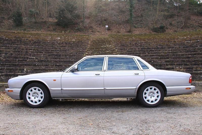 Gebraucht Jaguar XJ Executive 237 PS (174 kW) 2001 Silber Limousine