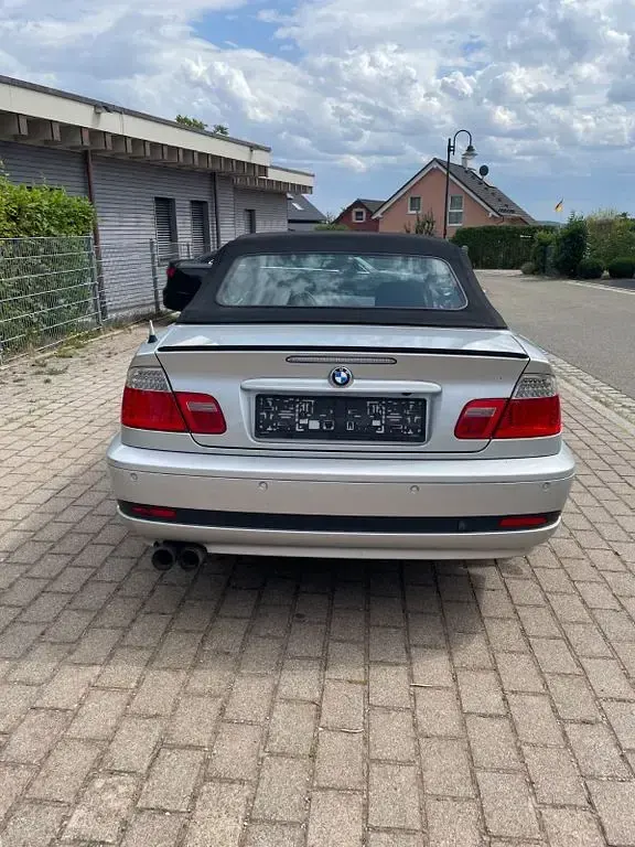 Gebraucht BMW 318 Cabriolet Sport Line 143 PS (105 kW) 2004 Silber Cabrio