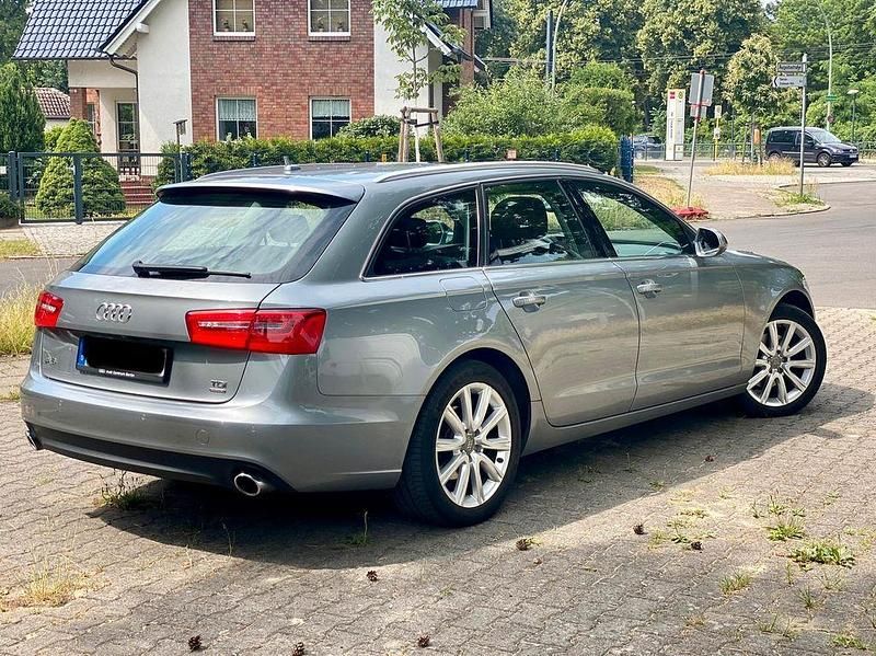 Gebraucht Audi A6 204 PS (150 kW) 2011 Grau Kombi