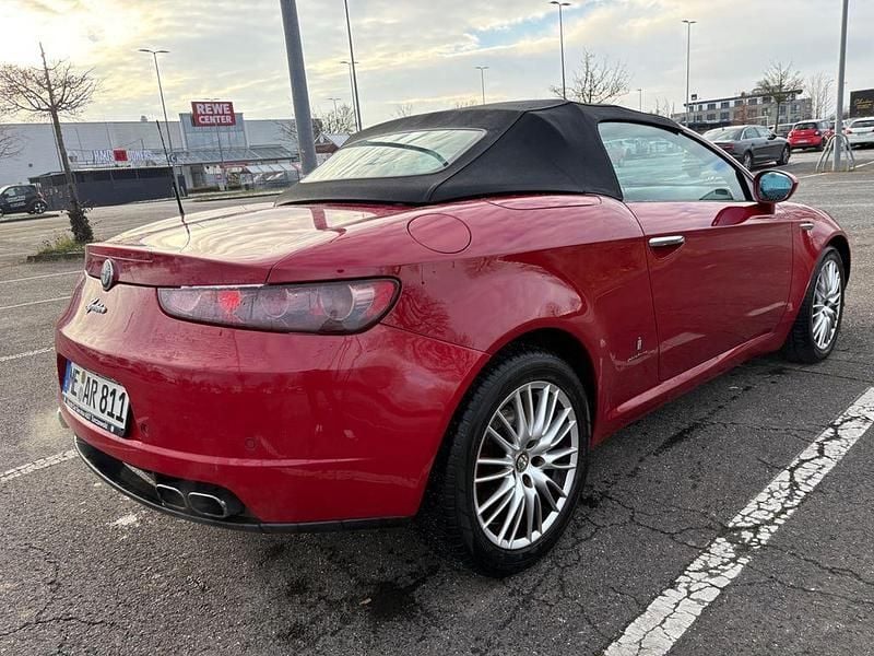 Gebraucht Alfa Romeo Spider 185 PS (136 kW) 2009 Rot Cabrio