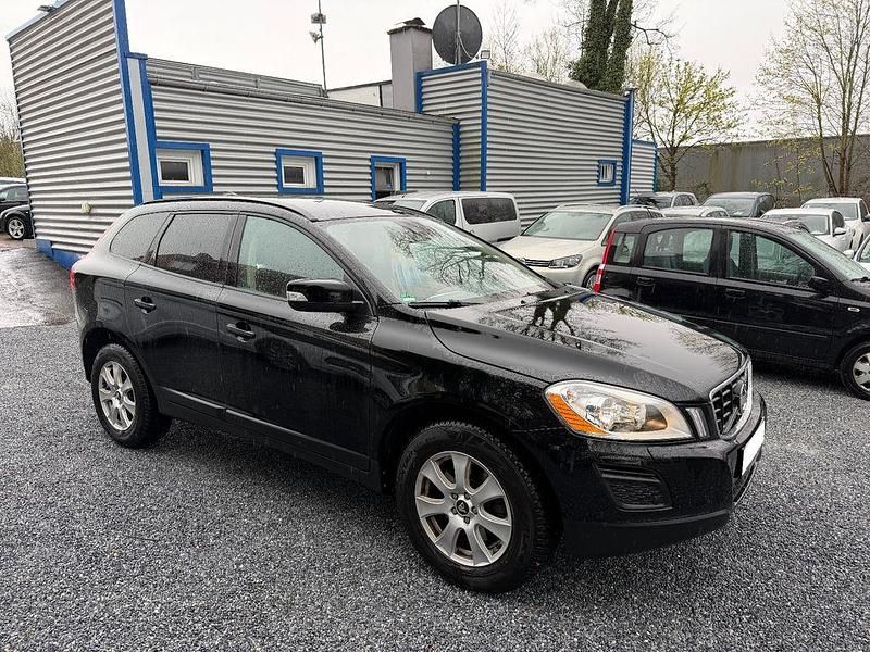 Gebraucht Volvo XC60 Kinetic 163 PS (119 kW) 2012 Schwarz SUV