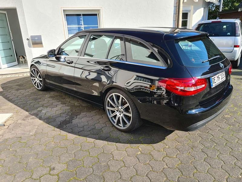 Schwarz Gebraucht 2015 Mercedes C220 Kombi | 11.500 € (Superpreis) - Bild 1/4