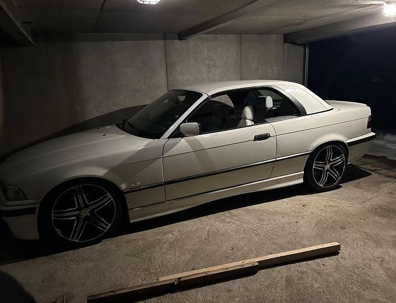 Gebraucht BMW 320 Cabriolet 150 PS (110 kW) 1997 Weiß Cabrio