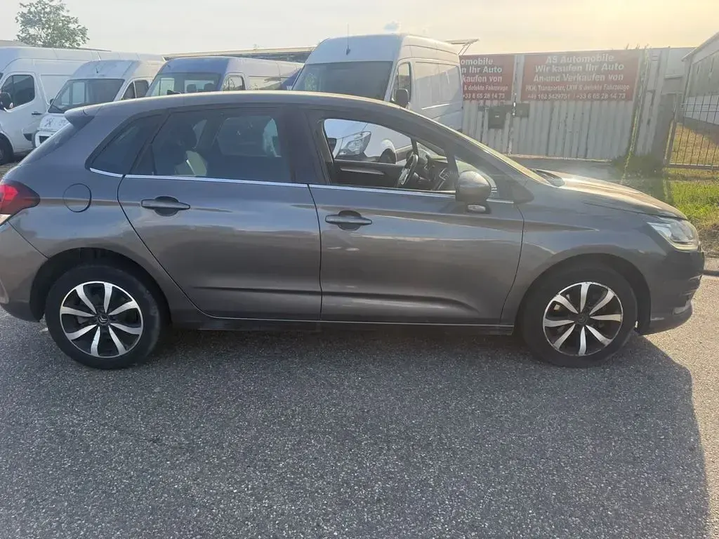Gebraucht Citroën C4 SELECTION 120 PS (88 kW) 2018 Grau Limousine