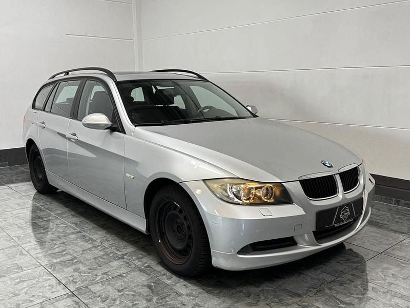Silber Gebraucht 2008 BMW 318 Kombi | 3.990 € (Superpreis) - Bild 1/4