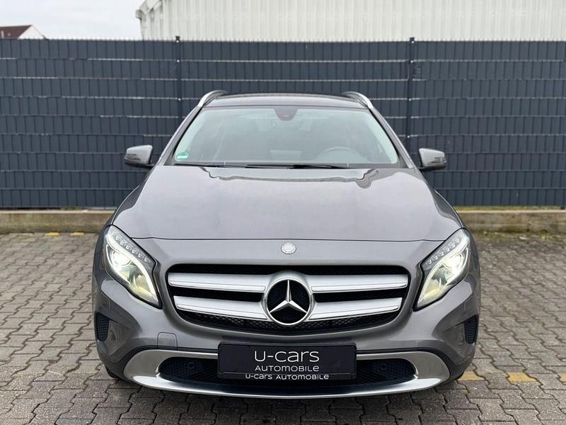 Gebraucht Mercedes GLA220 177 PS (130 kW) 2017 Grau SUV