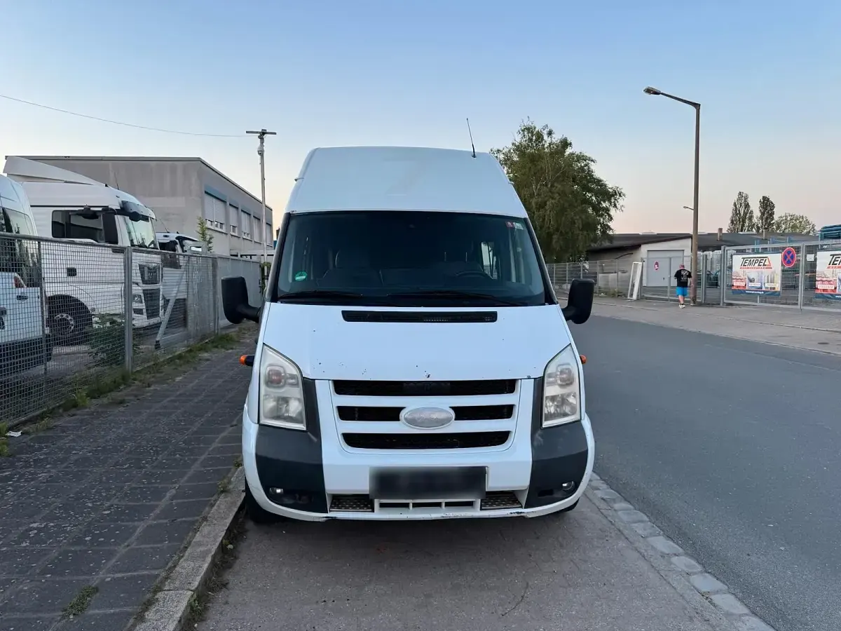 Gebraucht Ford Transit 200 PS (147 kW) 2009 Weiß Van / Kleinbus