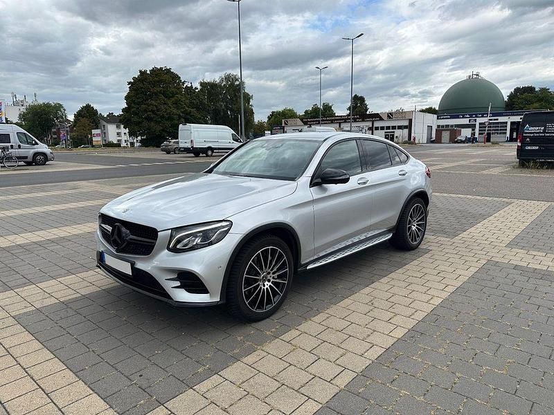 Silber Gebraucht 2018 Mercedes GLC220 AMG Coupé | 31.000 € (Fairer Preis) - Bild 1/4