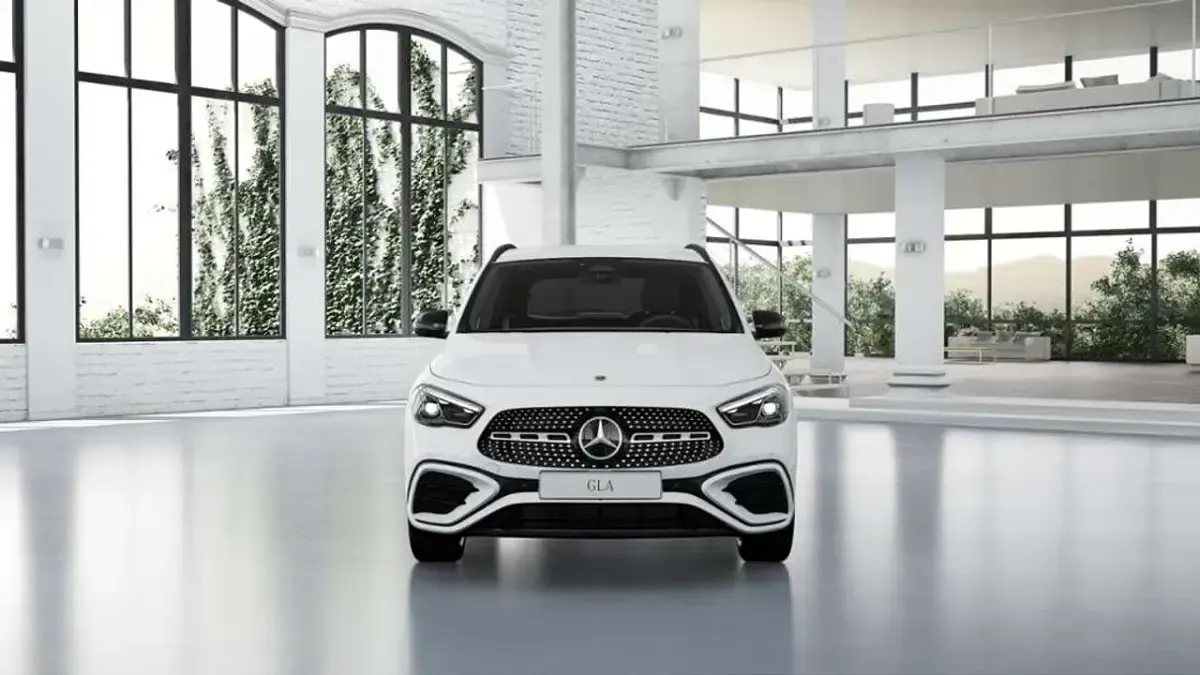 Gebraucht Mercedes GLA200 AMG 150 PS (110 kW) 2025 Unilack polarweiß SUV