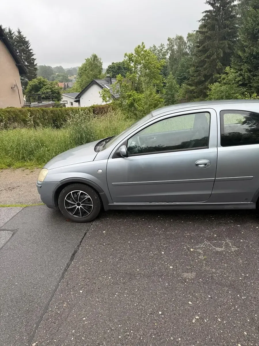 Gebraucht Opel Corsa 60 PS (44 kW) 2004 Silber Kleinwagen