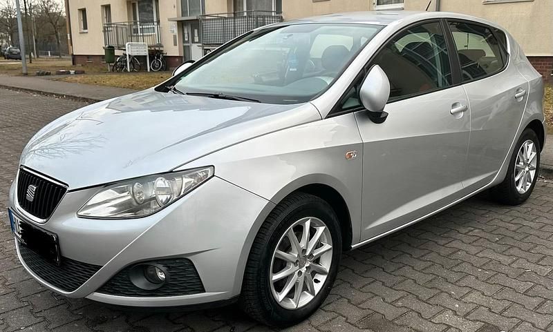 Gebraucht Seat Ibiza Style 86 PS (63 kW) 2011 Silber Kleinwagen