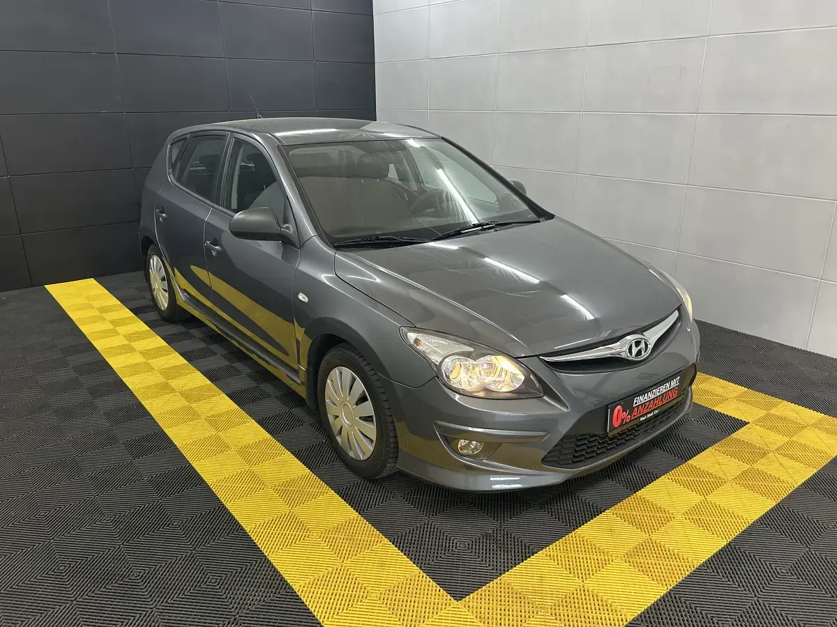 Second-hand Hyundai i30 109 CP (80 kW) 2011 Gri Berlinǎ