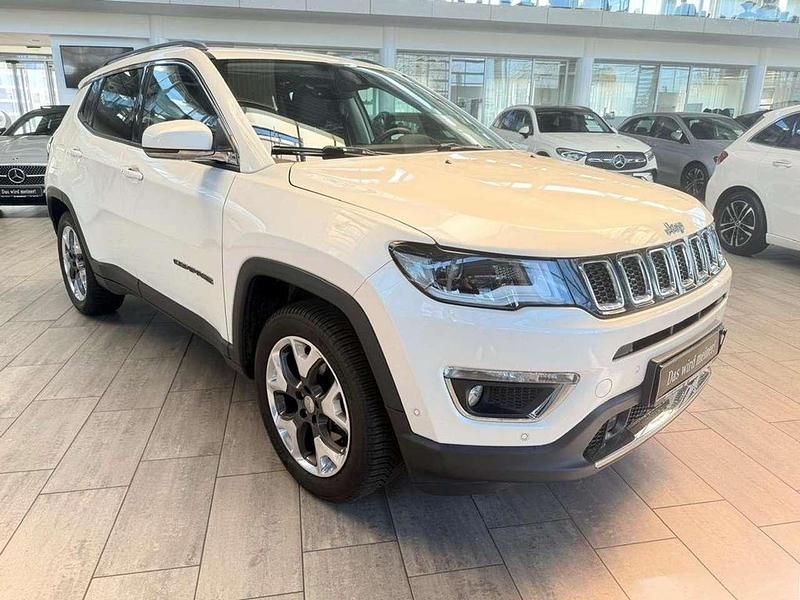 Gebraucht Jeep Compass Limited 140 PS (102 kW) 2018 Pearl white tricoat SUV