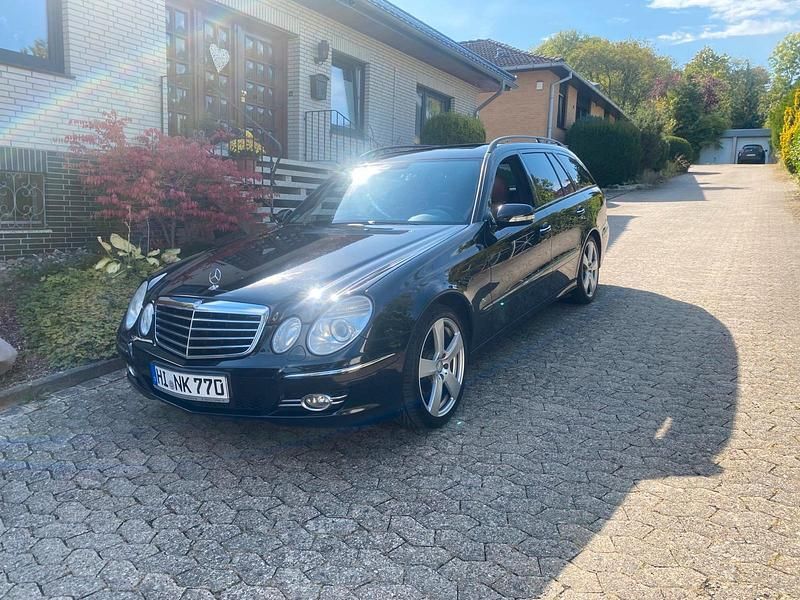 Schwarz Gebraucht 2009 Mercedes E280 Kombi | 4.950 € (Superpreis) - Bild 1/1