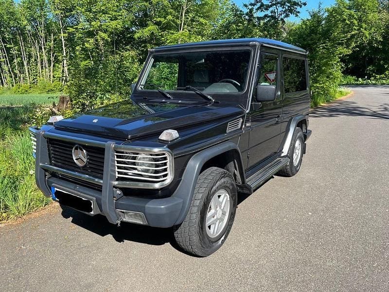 Schwarz Gebraucht 1990 Mercedes G300 SUV | 25.000 € - Bild 1/4