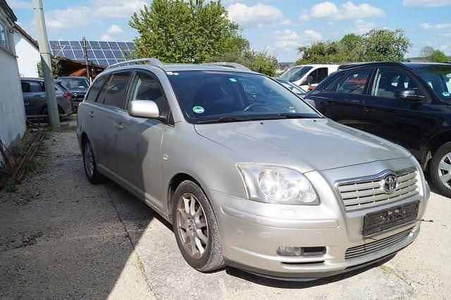 Silber Gebraucht 2003 Toyota Avensis Kombi | 3.690 € (Fairer Preis) - Bild 1/2
