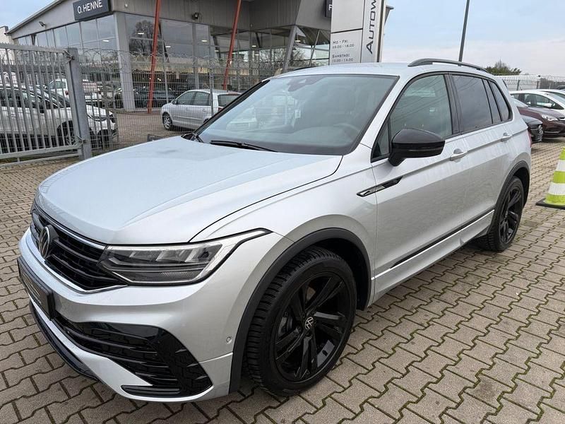 Reflexsilber Gebraucht 2023 VW Tiguan R-line SUV | 34.950 € (Guter Preis) - Bild 1/4