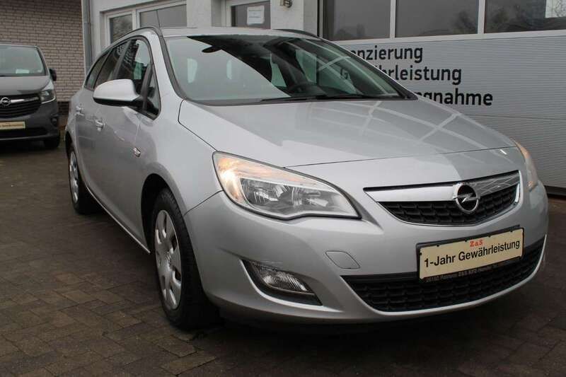 Silber Gebraucht 2011 Opel Astra Selection Kombi | 4.250 € (Teuer) - Bild 1/3