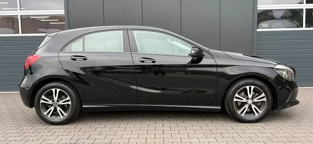 Gebraucht Mercedes A160 102 PS (75 kW) 2016 Schwarz Kleinwagen