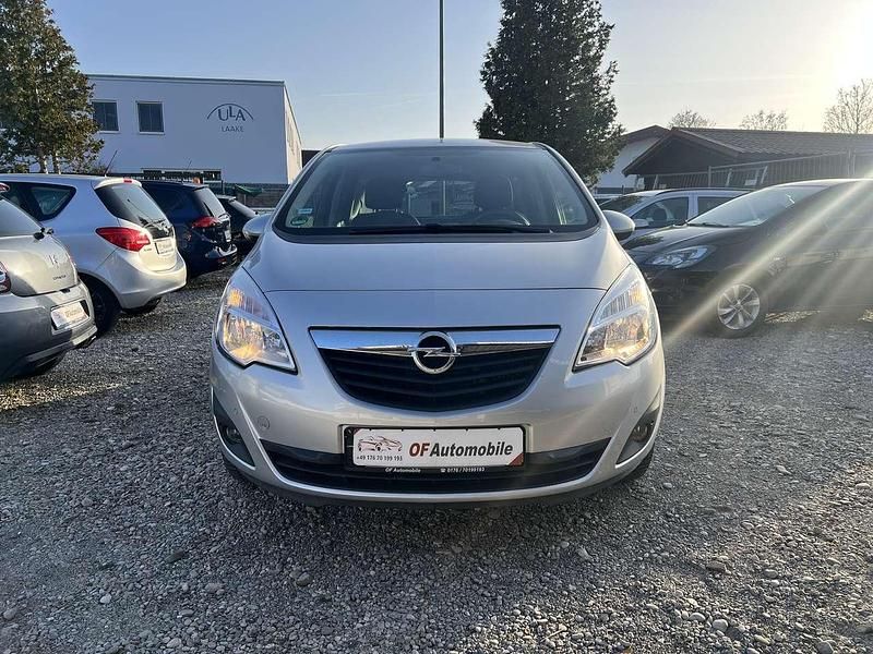 Gebraucht Opel Meriva 120 PS (88 kW) 2012 Argon silber/ice silver (m2) Van / Kleinbus