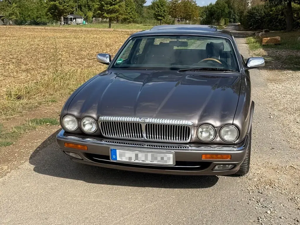 Gebraucht Jaguar X300 241 PS (177 kW) 1997 Grau Limousine