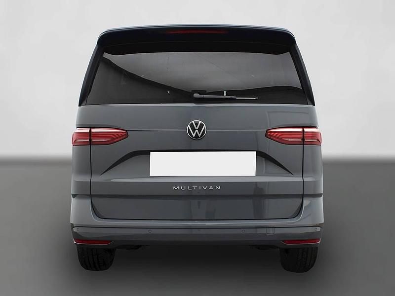 Gebraucht VW Multivan Goal 150 PS (110 kW) 2024 Grau Van