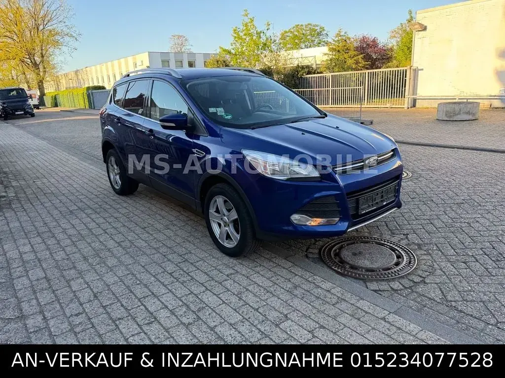 Gebraucht Ford Kuga 150 PS (110 kW) 2015 Blau SUV
