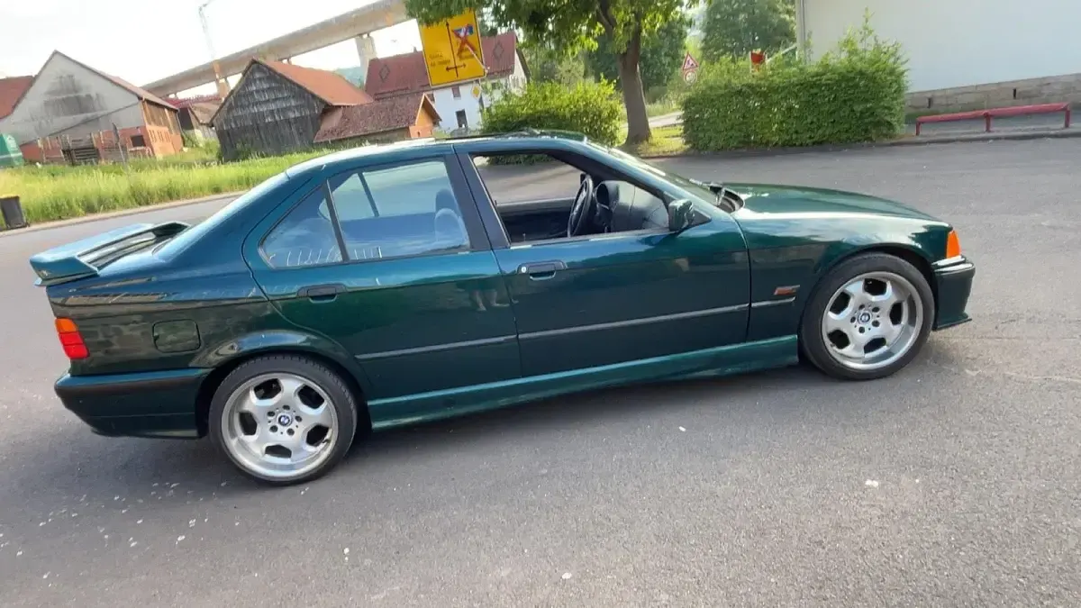 Gebraucht BMW 318 115 PS (84 kW) 1996 Grün Limousine