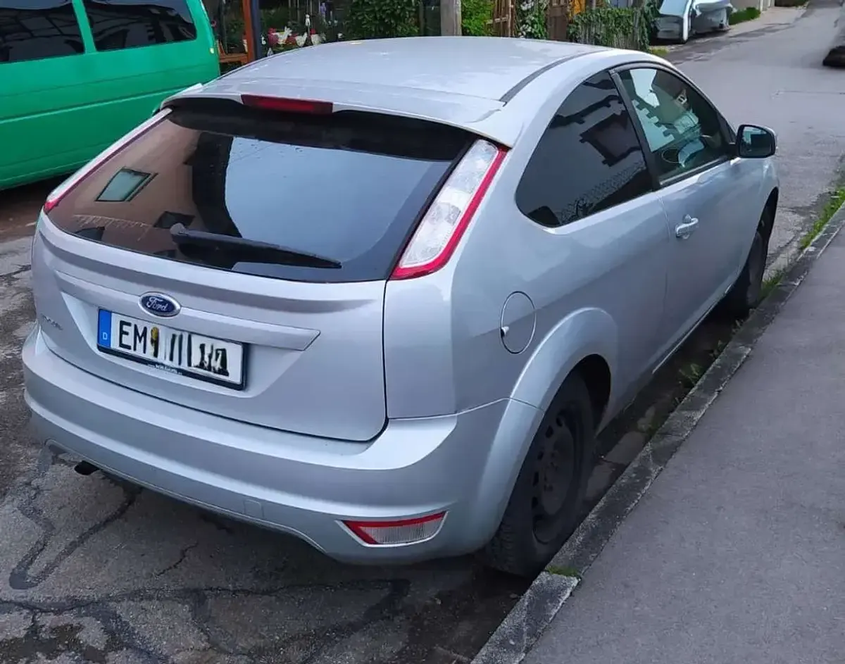 Gebraucht Ford Focus Sport 116 PS (85 kW) 2009 Silber Limousine