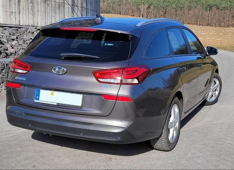 Gebraucht Hyundai i30 Style 140 PS (102 kW) 2018 Grau Kombi