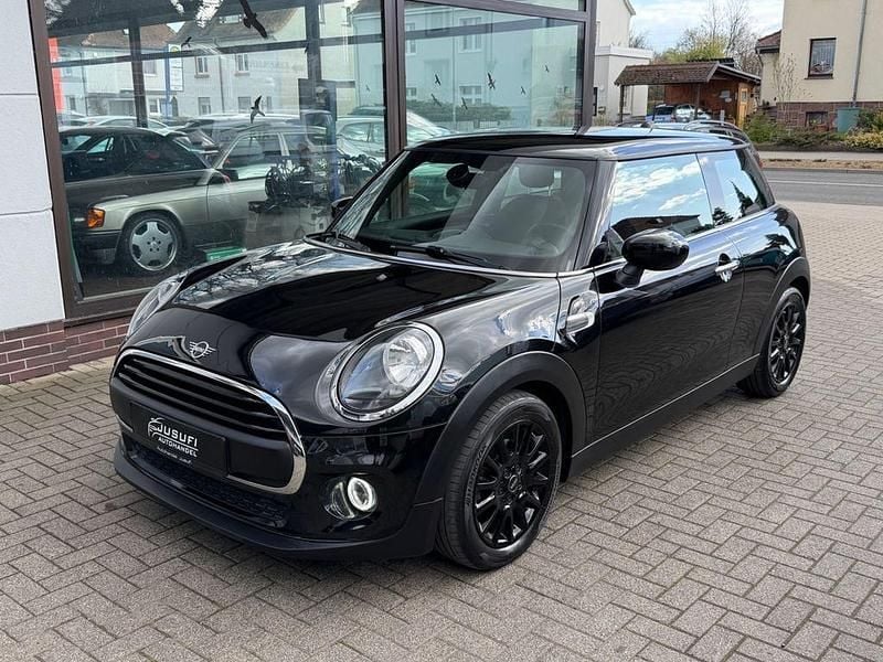 Second-hand Mini ONE 102 CP (75 kW) 2020 Negru Hatchback