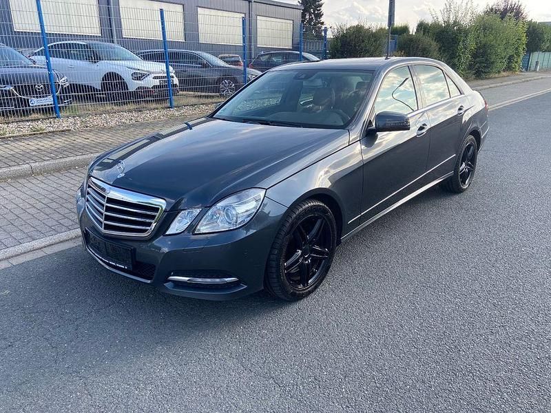 Gebraucht Mercedes E350 Avantgarde 265 PS (194 kW) 2012 Grau Limousine