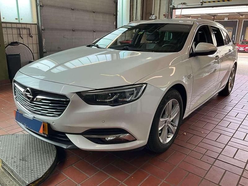 Abalone weiss (p3s) Gebraucht 2019 Opel Insignia Innovation Kombi | 13.950 € (Fairer Preis) - Bild 1/4