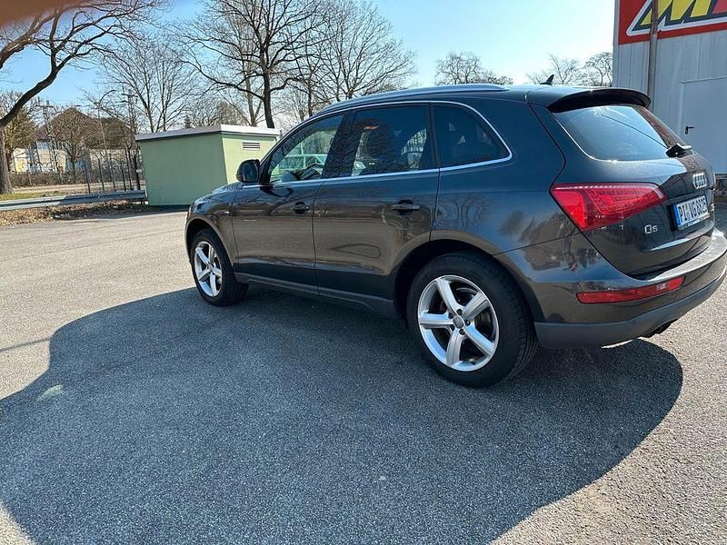 Gebraucht Audi Q5 S-Line 170 PS (125 kW) 2012 Grau SUV