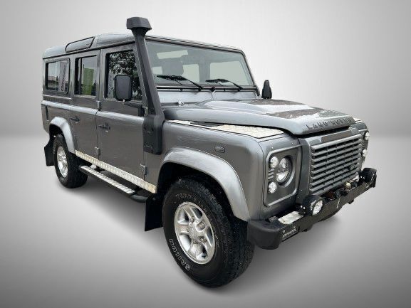 Grau Gebraucht 2013 Land Rover Defender SE SUV | 38.499 € - Bild 1/4