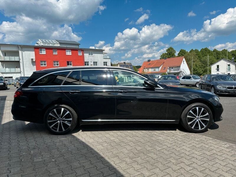 Gebraucht Mercedes E200 150 PS (110 kW) 2018 Schwarz Kombi