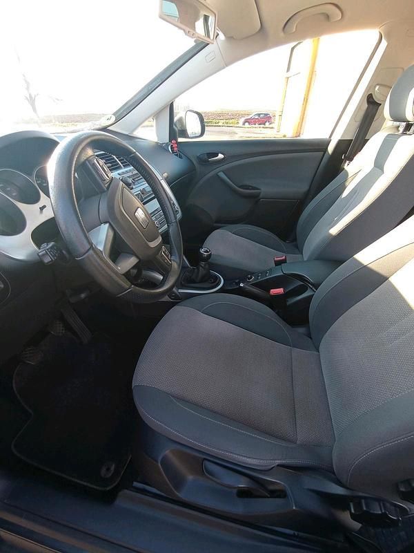 Gebraucht Seat Altea XL 125 PS (91 kW) 2012 Grau Van / Kleinbus