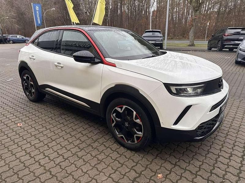 Gebraucht Opel Mokka-e GS Line 100 kW (136 PS) 2022 Arktis weiß SUV