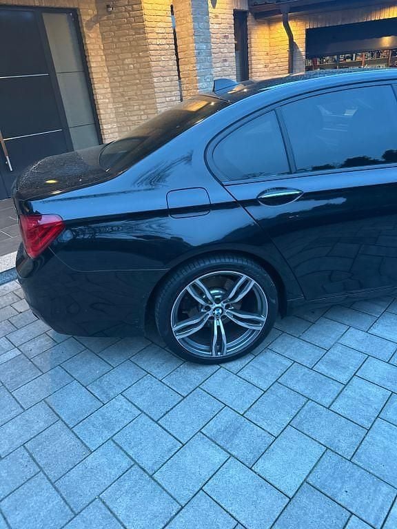 Gebraucht BMW 740 Performance 306 PS (225 kW) 2010 Schwarz Limousine
