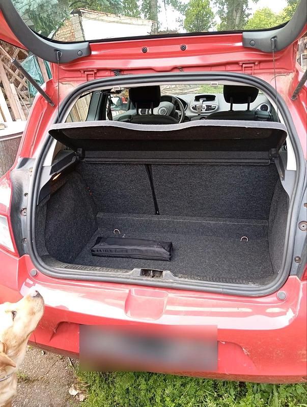 Gebraucht Renault Clio II 75 PS (55 kW) 2011 Rot Kleinwagen