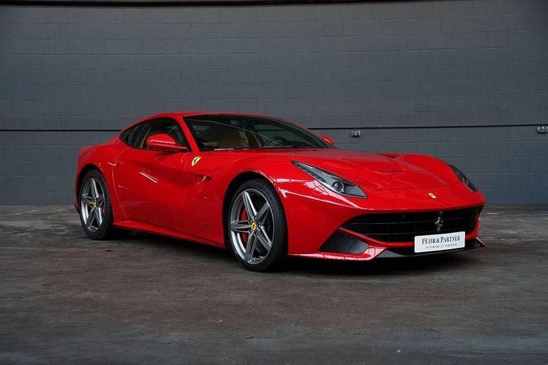 Gebraucht Ferrari F12 741 PS (545 kW) 2013 Rot Coupé