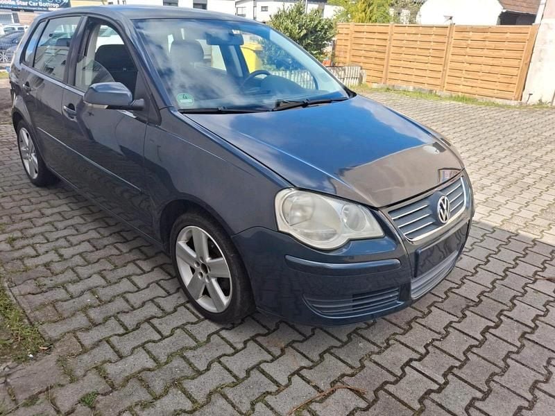 Second-hand VW Polo 75 CP (55 kW) 2005 Gri Hatchback