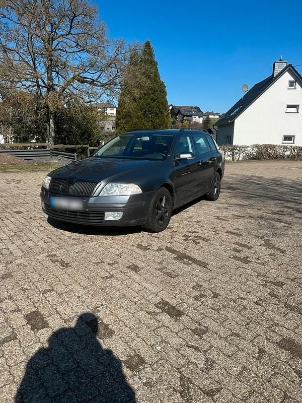 Gebraucht Skoda Octavia 105 PS (77 kW) 2007 Grau Kombi