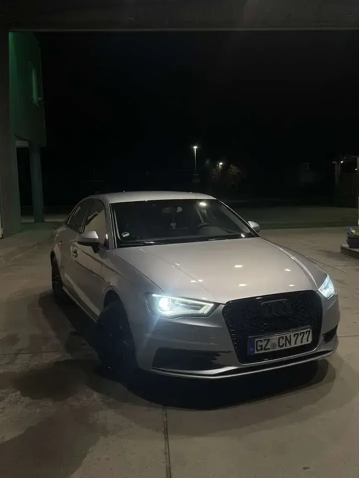 Second-hand Audi A3 Attraction 150 CP (110 kW) 2014 Gri Berlinǎ