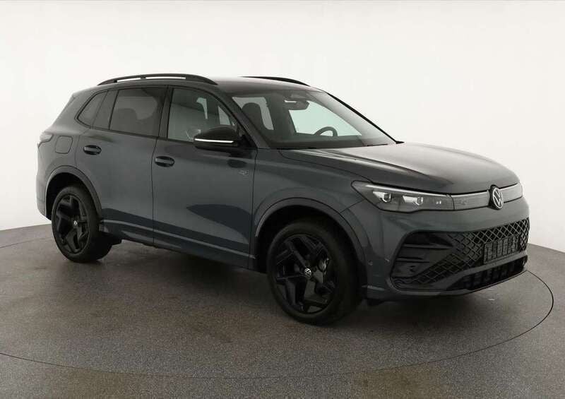 Delfingrau metallic Neu 2025 VW Tiguan R-line SUV | 51.045 € (Guter Preis) - Bild 1/4