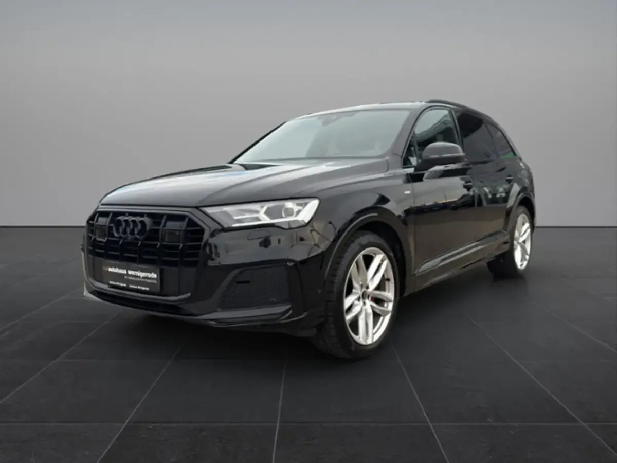 Gebraucht Audi Q7 Competition 286 PS (210 kW) 2022 Mythosschwarz metallic SUV