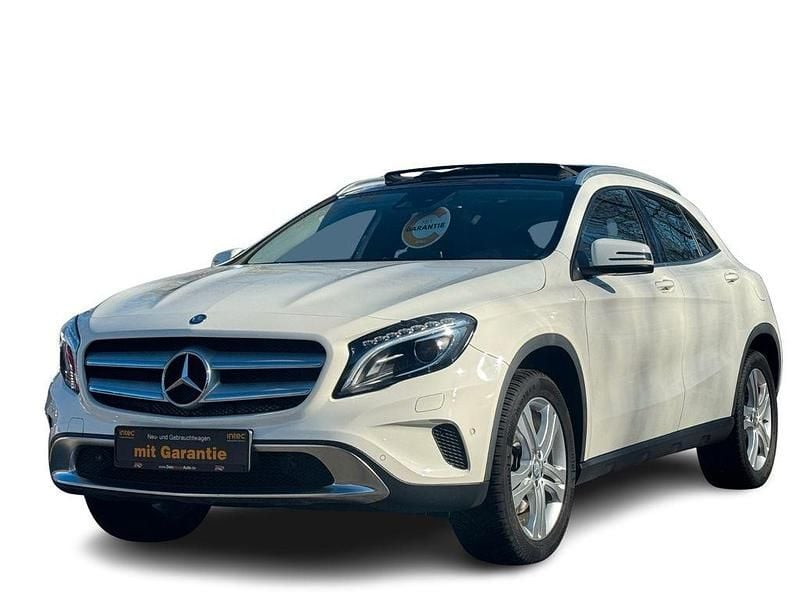 Gebraucht Mercedes GLA250 211 PS (155 kW) 2017 Weiß SUV