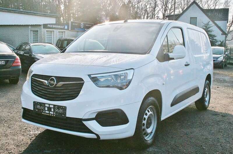 Jade weiss/arktis weiss Gebraucht 2021 Opel Combo Edition Van / Kleinbus | 12.990 € (Guter Preis) - Bild 1/4